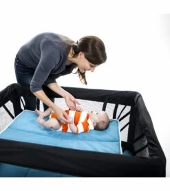 4moms Breeze Playard - Blue -Graco Store 4moms breeze playard blue 81