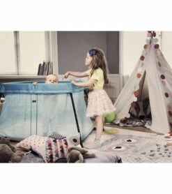 BabyBjorn Travel Crib Light - Pink -Graco Store babybjorn travel crib light pink 254