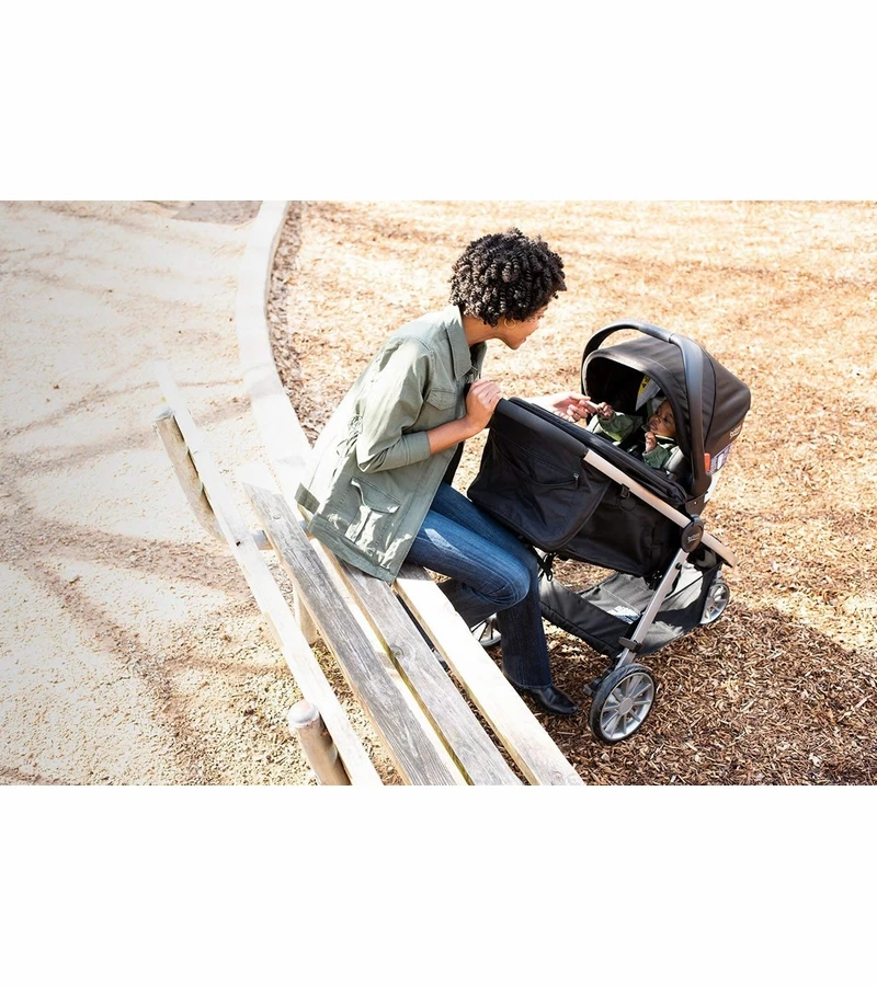 Britax B-Lively & B-Safe 35 Travel System - Cardinal 6 Britax B-Lively & B-Safe 35 Travel System - Cardinal - Image 4
