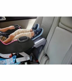 Graco Extend2Fit Convertible Car Seat - Kenzie -Graco Store graco extend2fit convertible car seat kenzie 260