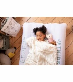 JetKids By Stokke CloudSleeper Inflatable Kids Bed - White -Graco Store jetkids by stokke cloudsleeper inflatable kids bed white 137