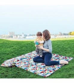 Skip Hop Central Park Outdoor Blanket - Prism -Graco Store skip hop central park outdoor blanket prism 250