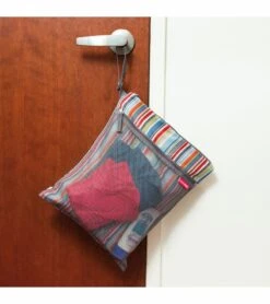 Skip Hop Grab & Go Wet/Dry Bag - Triangles -Graco Store skip hop grab go wet dry bag triangles 195